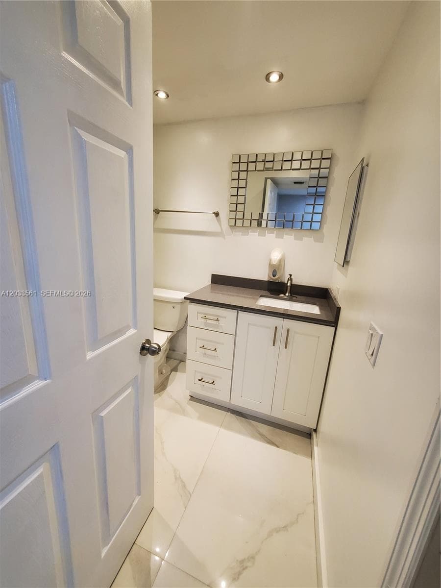 8160 Geneva Ct # 303, Doral FL 33166 — 10
