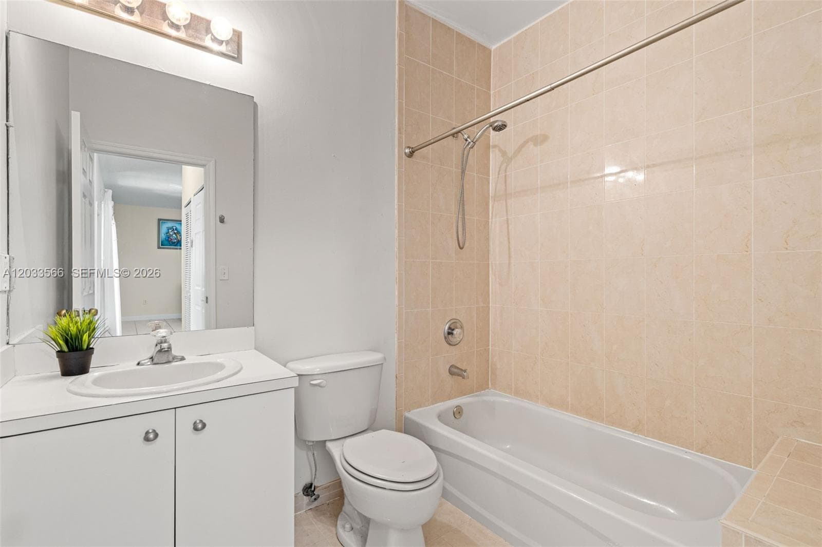 2741 NE 4th St # 202, Homestead FL 33033 — 24
