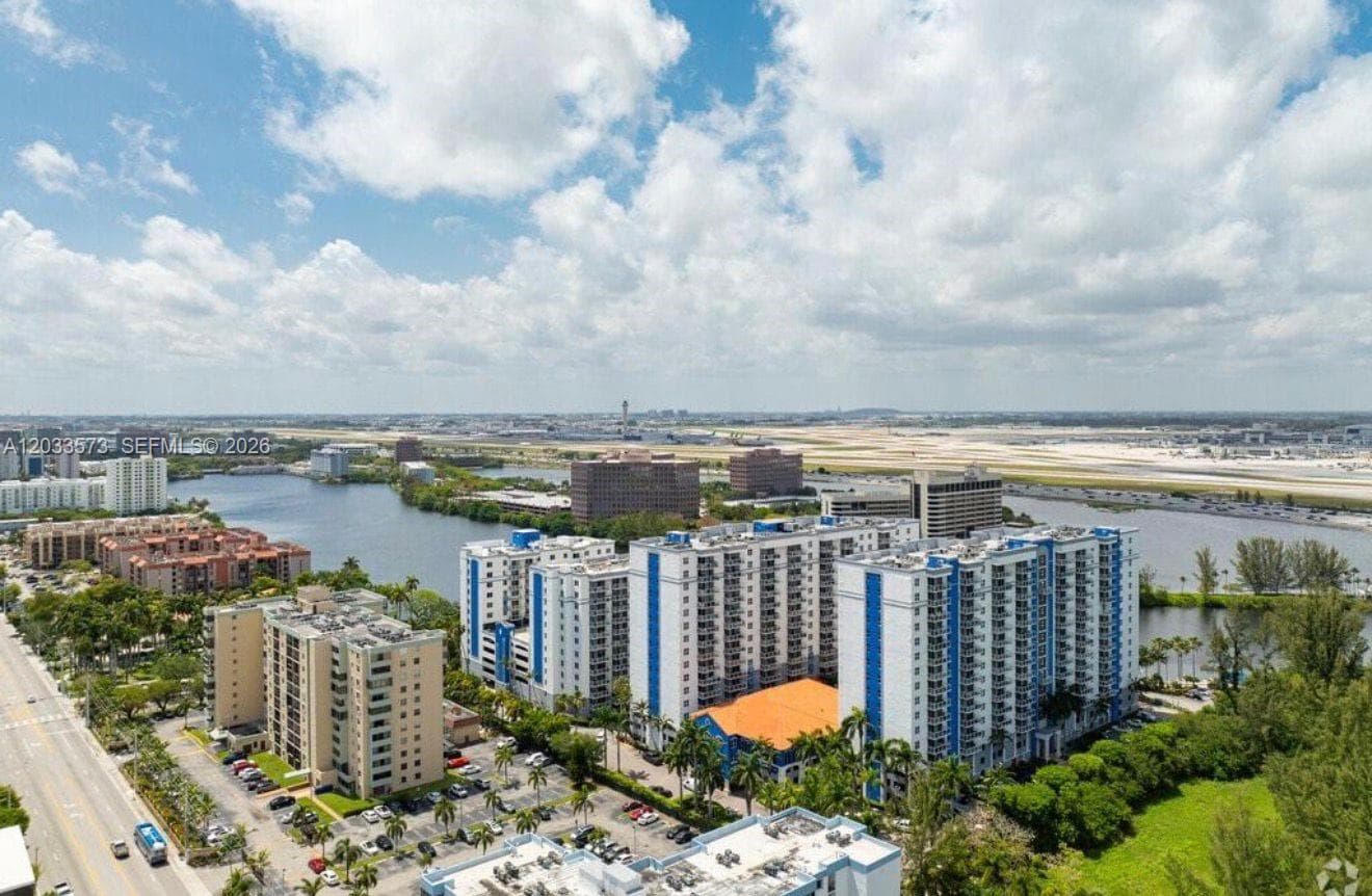 5091 NW 7th St # 906, Miami FL 33126 — 2