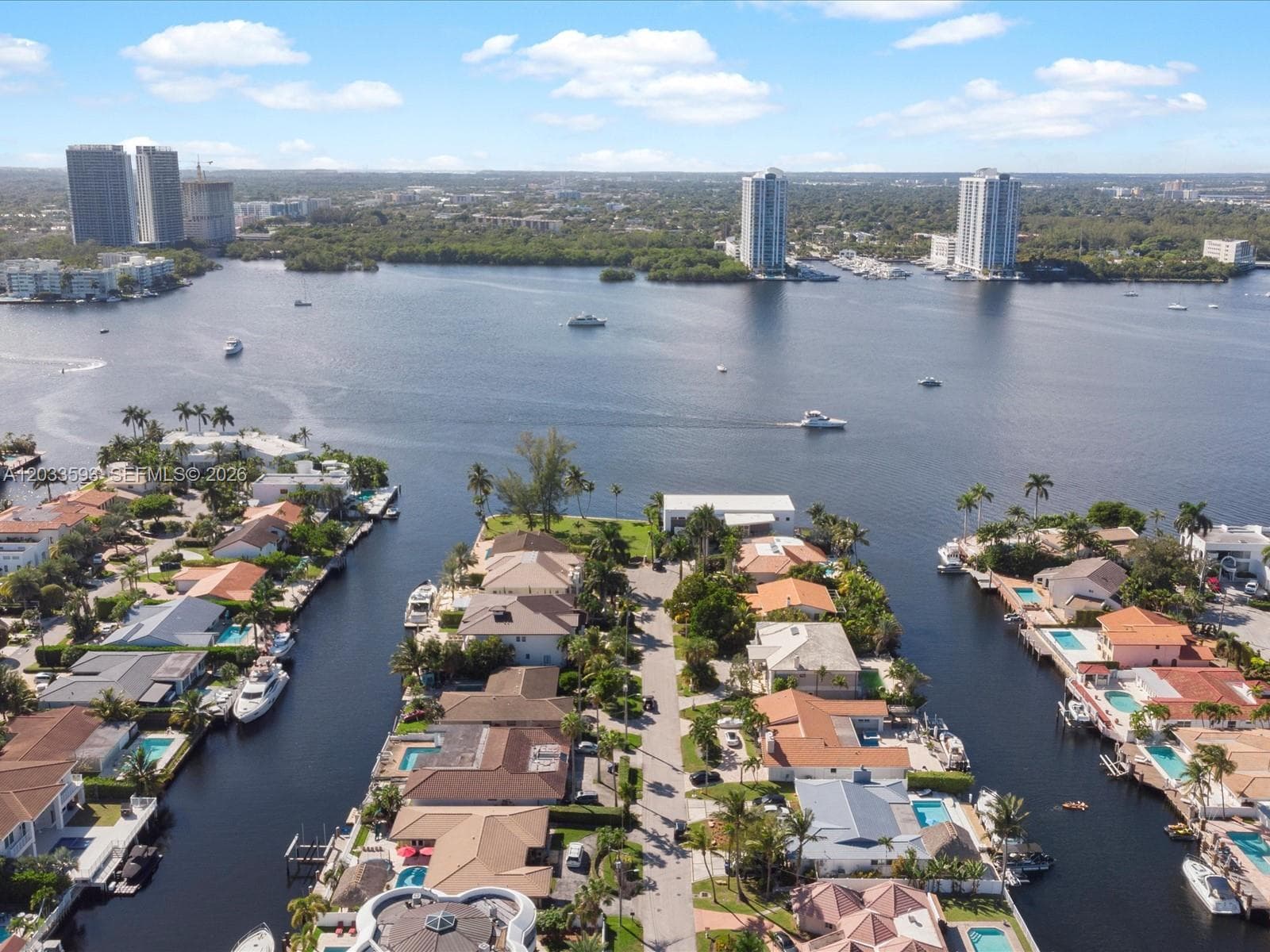 3325 NE 167th St # 3325, North Miami Beach FL 33160 — 32