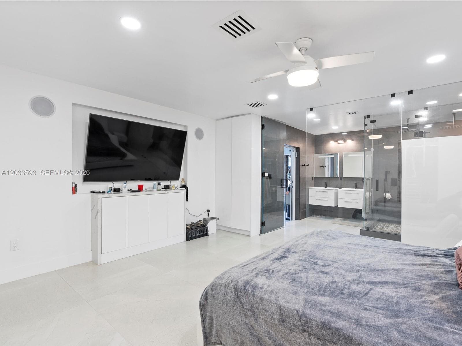 3325 NE 167th St # 3325, North Miami Beach FL 33160 — 18