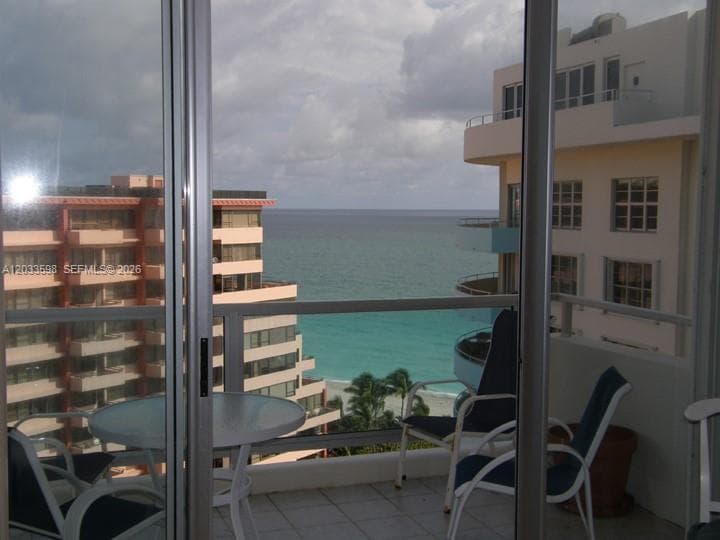 5161 Collins Ave # 1702, Miami Beach FL 33140 — 7