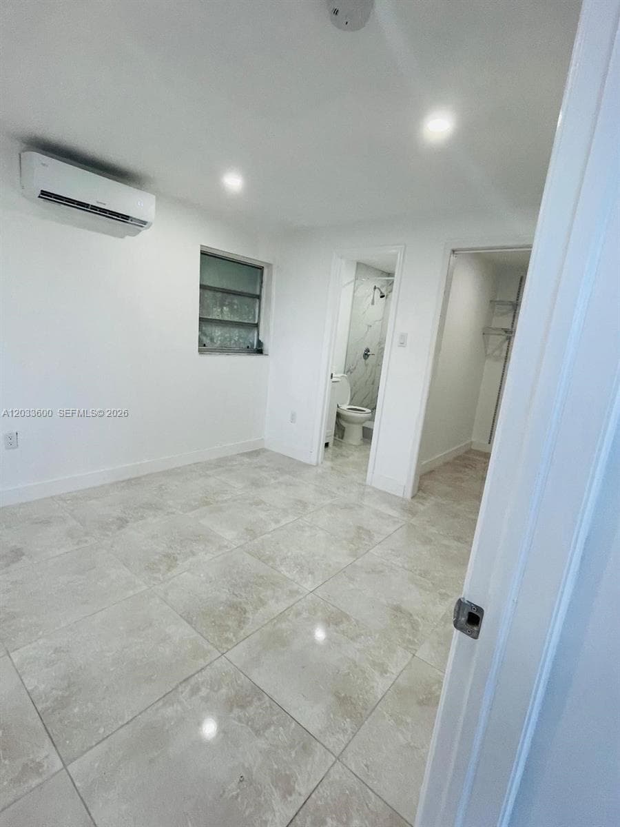 2437 NW 98th St, Miami FL 33147 — 12