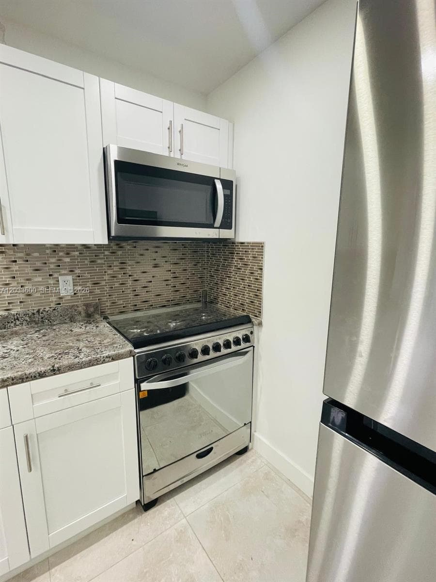 2437 NW 98th St, Miami FL 33147 — 22