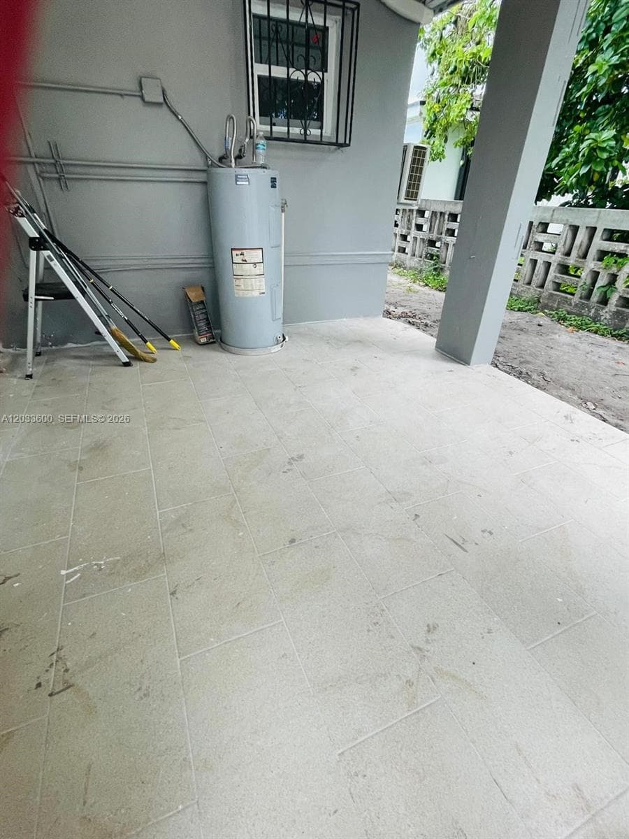 2437 NW 98th St, Miami FL 33147 — 7