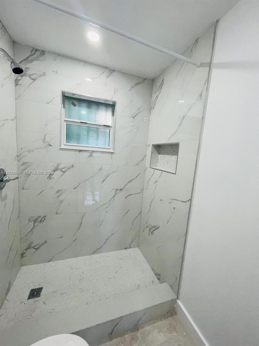 2437 NW 98th St, Miami FL 33147 — 15