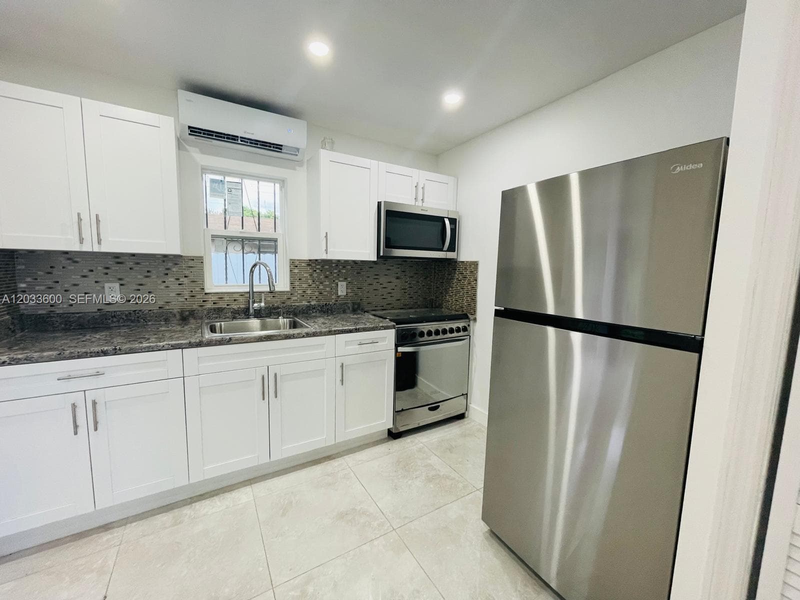2437 NW 98th St, Miami FL 33147 — 19