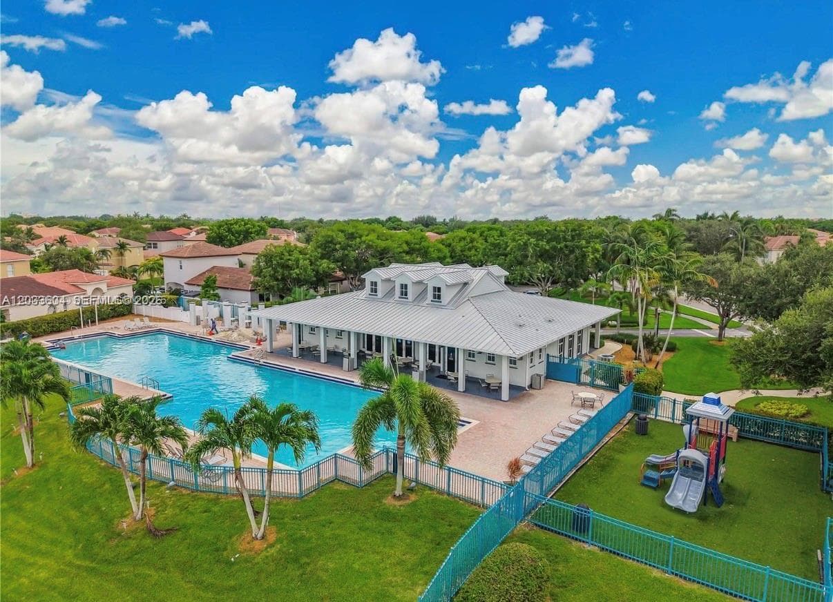 3910 NE 10th Dr, Homestead FL 33033 — 27