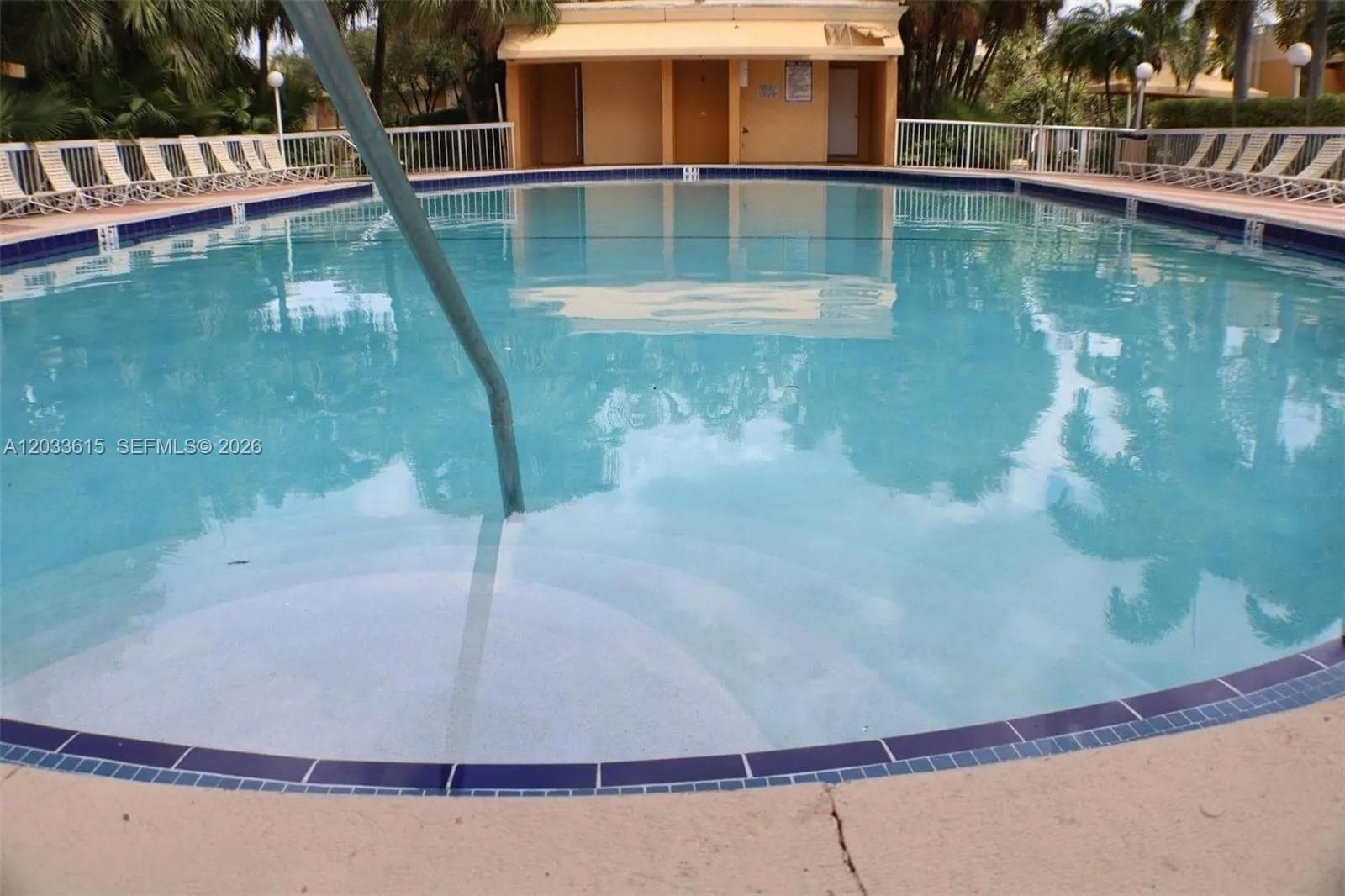 9351 Fontainebleau Blvd # B409, Miami FL 33172 — 14