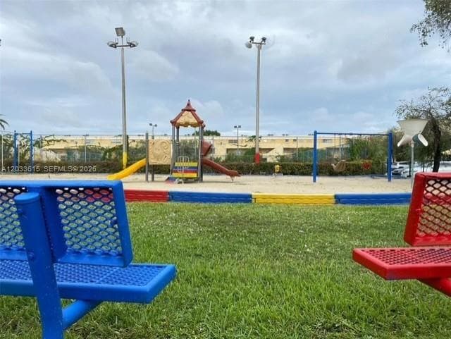 9351 Fontainebleau Blvd # B409, Miami FL 33172 — 19