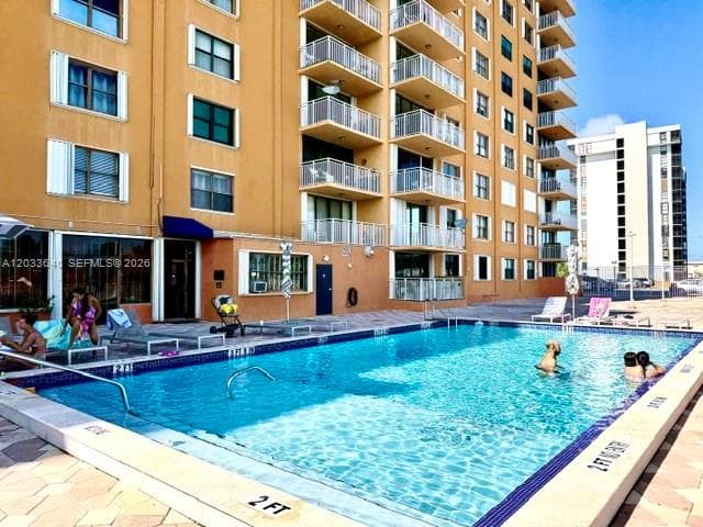2450 NE 135th St # 704, North Miami FL 33181 — 1