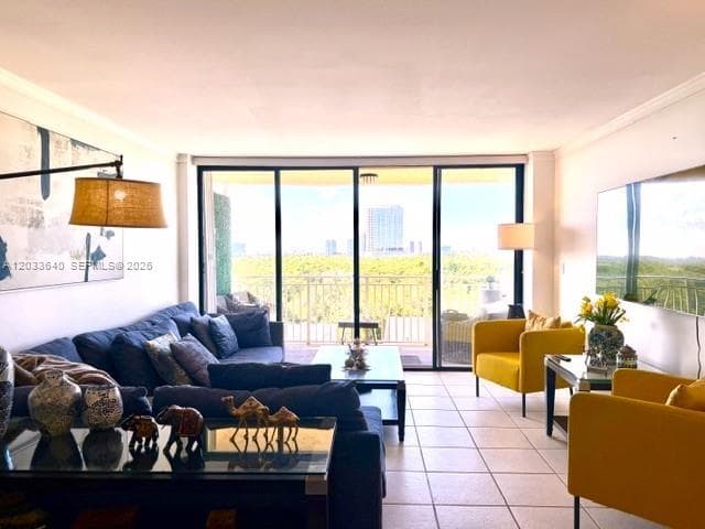 2450 NE 135th St # 704, North Miami FL 33181 — 9