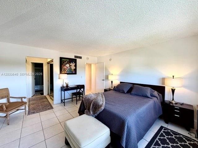 2450 NE 135th St # 704, North Miami FL 33181 — 14