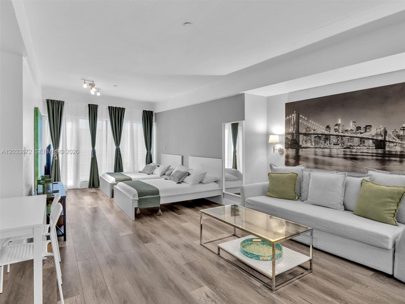 1052 Ocean Dr # C203, Miami Beach FL 33139 — 2