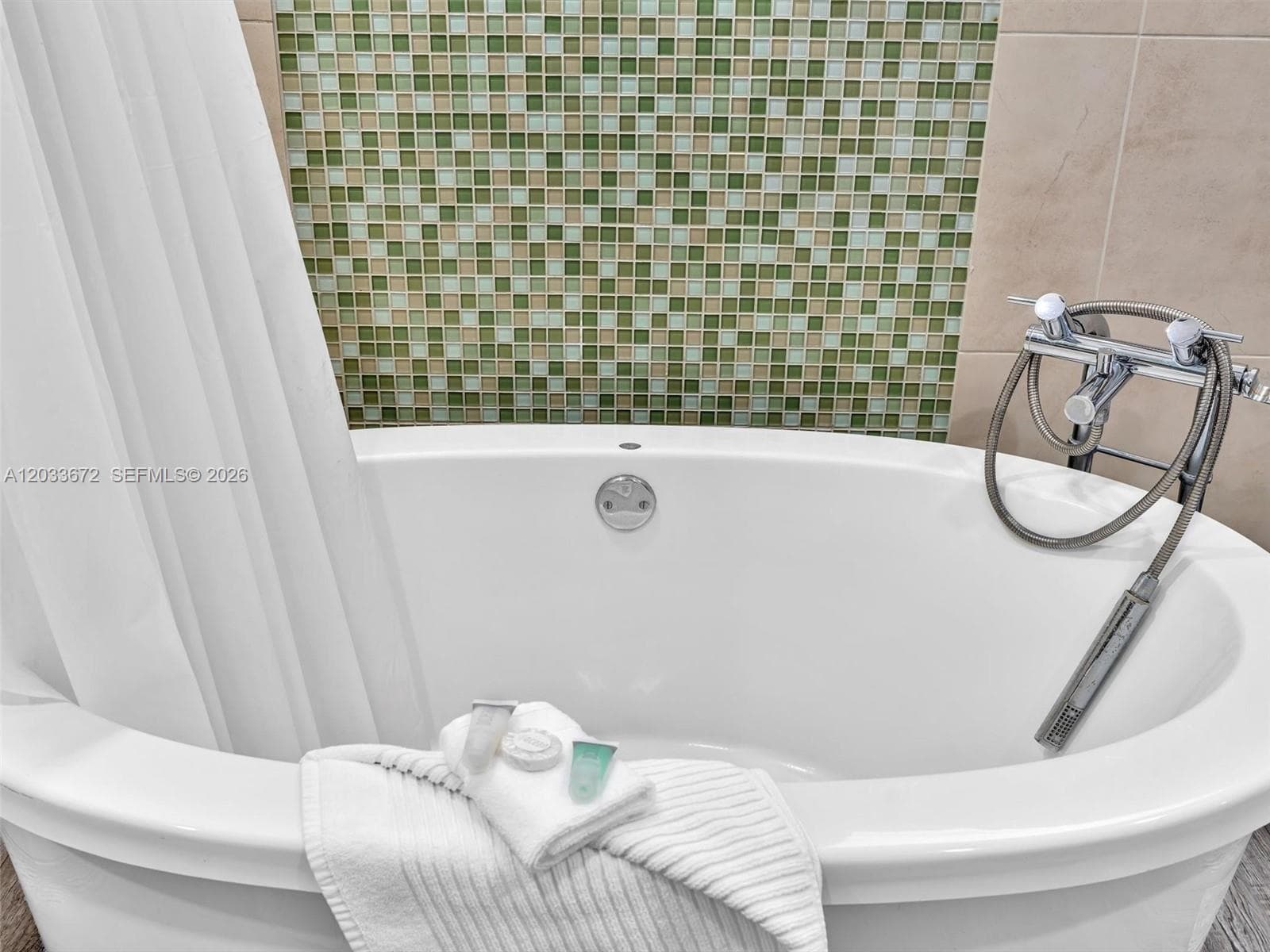 1052 Ocean Dr # C203, Miami Beach FL 33139 — 22