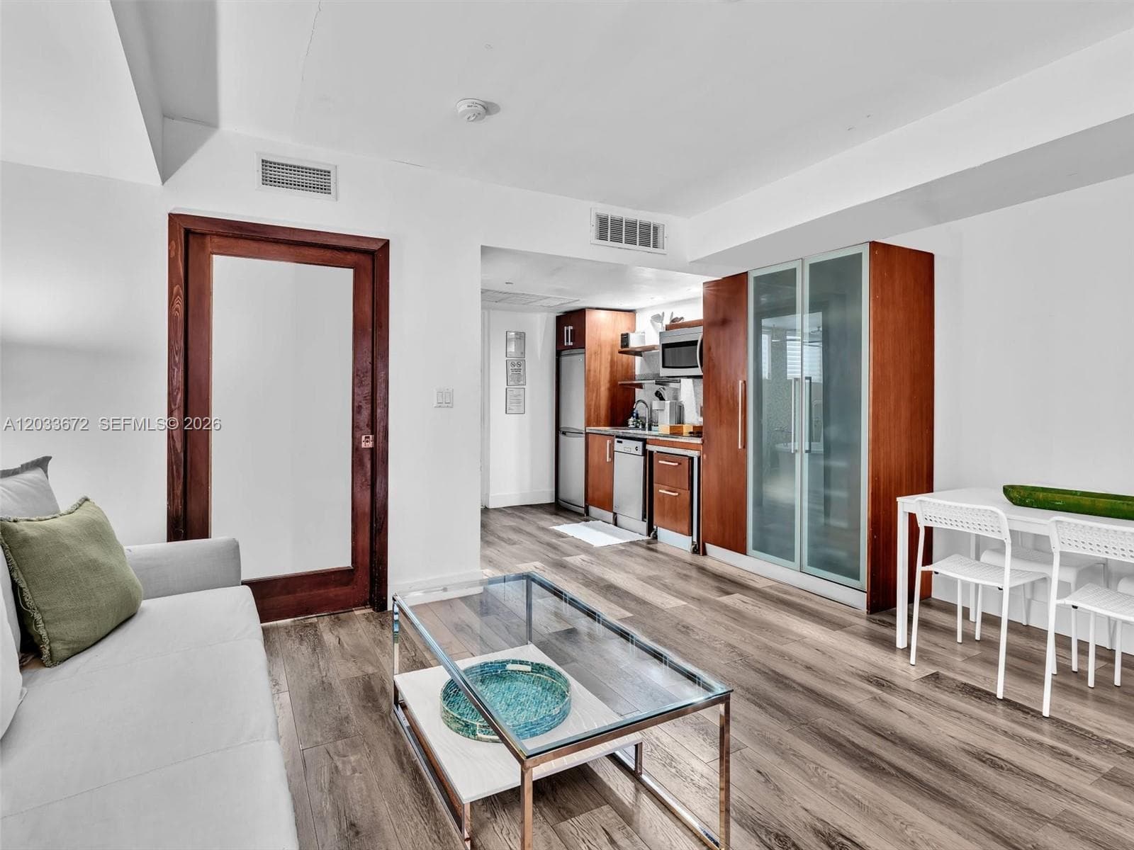 1052 Ocean Dr # C203, Miami Beach FL 33139 — 11
