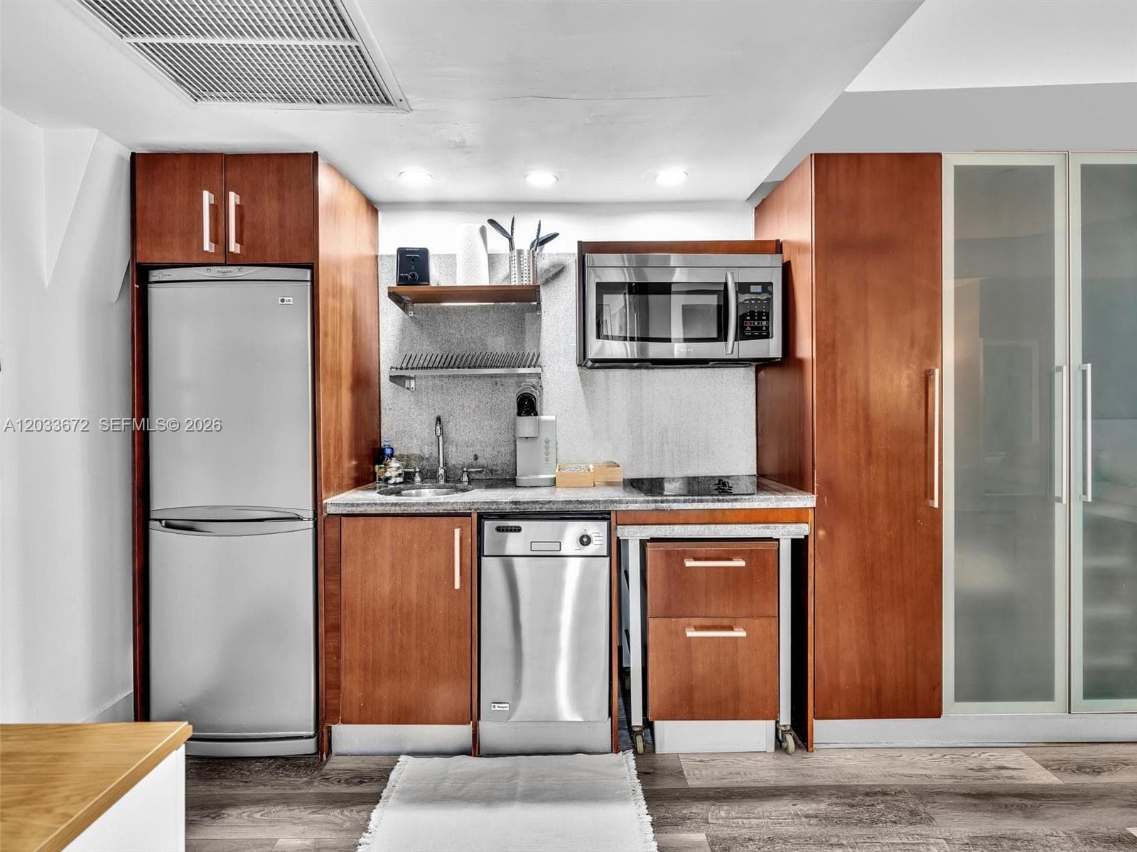 1052 Ocean Dr # C203, Miami Beach FL 33139 — 8