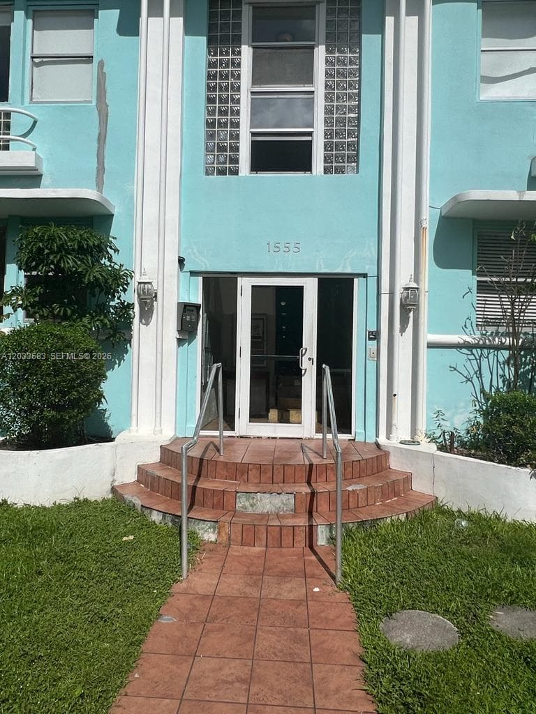 1555 Pennsylvania Ave # 107, Miami Beach FL 33139 — 1