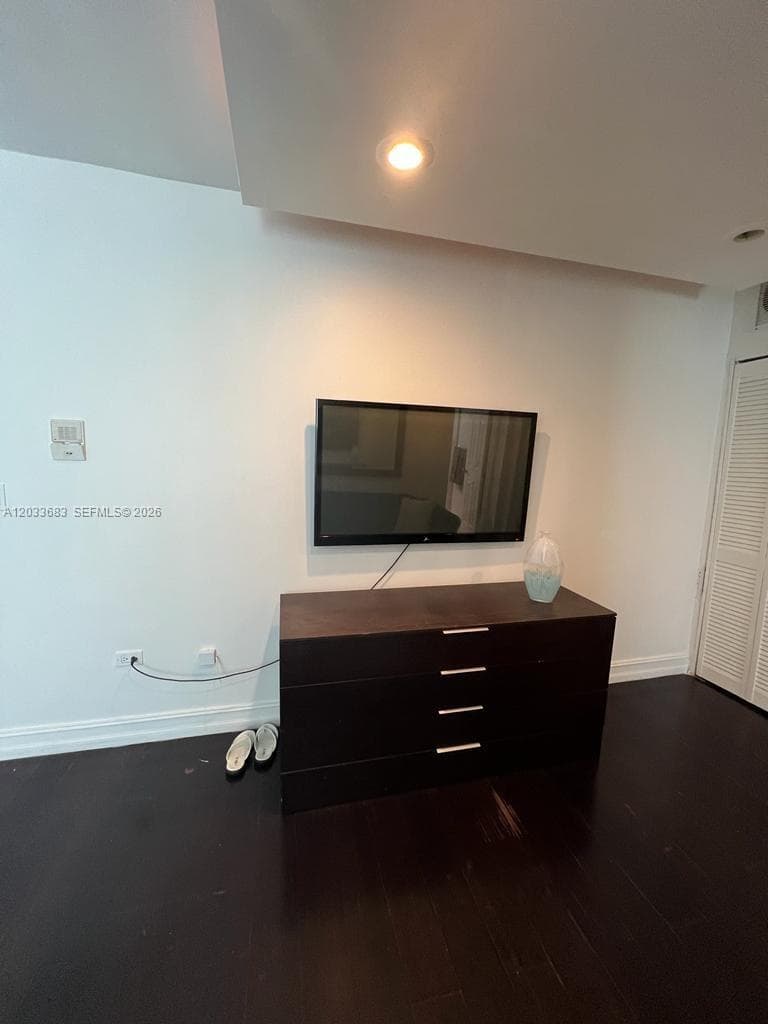 1555 Pennsylvania Ave # 107, Miami Beach FL 33139 — 18