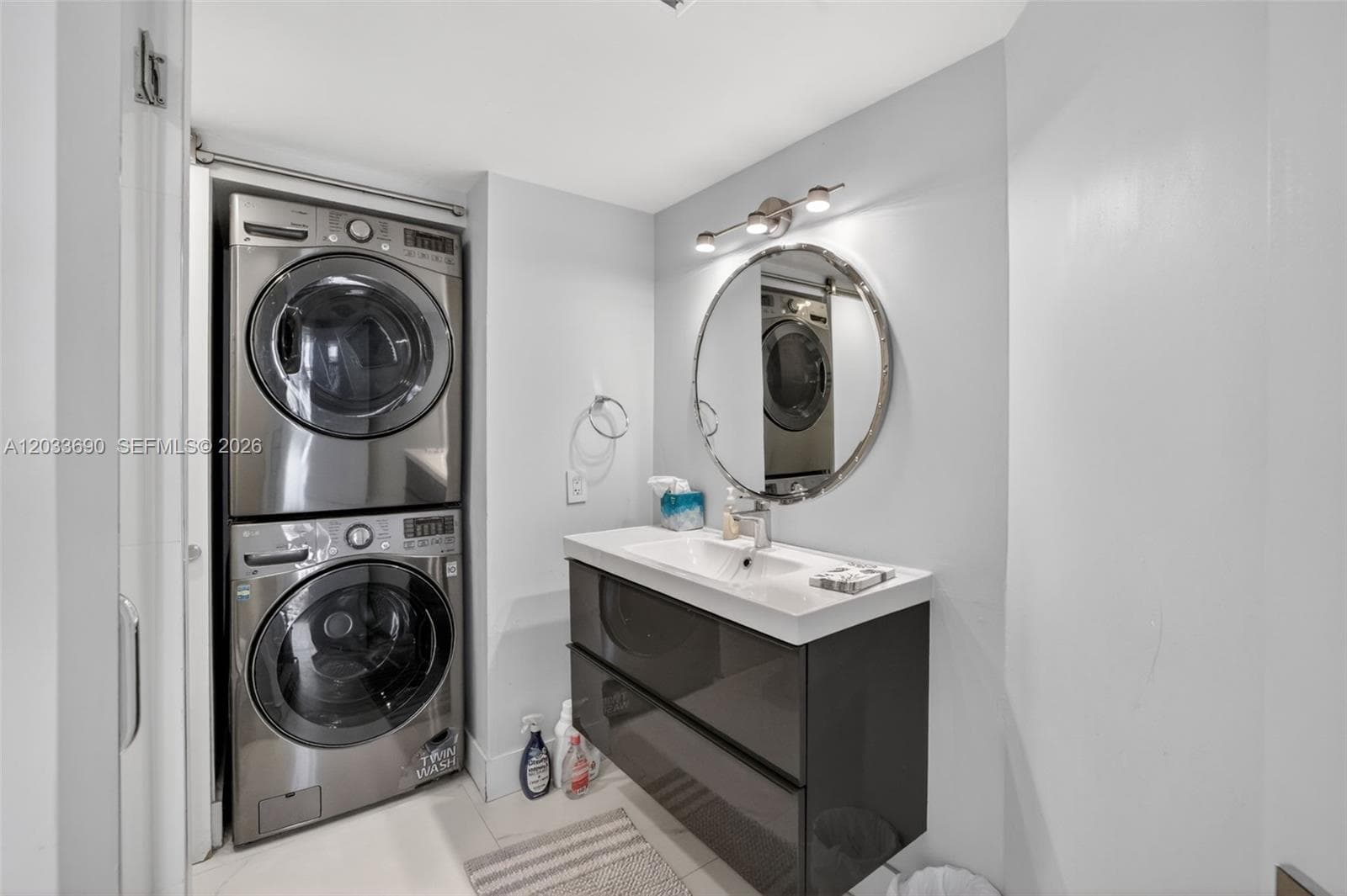 1000 Island Blvd # 1410, Aventura FL 33160 — 41