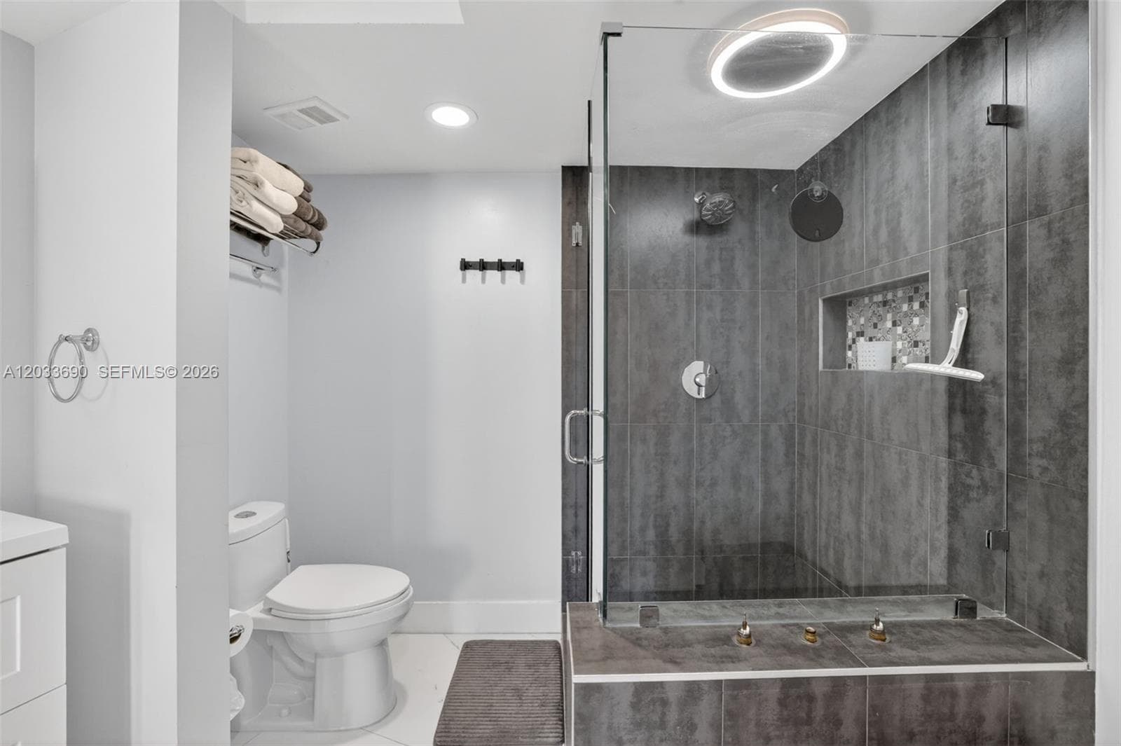 1000 Island Blvd # 1410, Aventura FL 33160 — 35