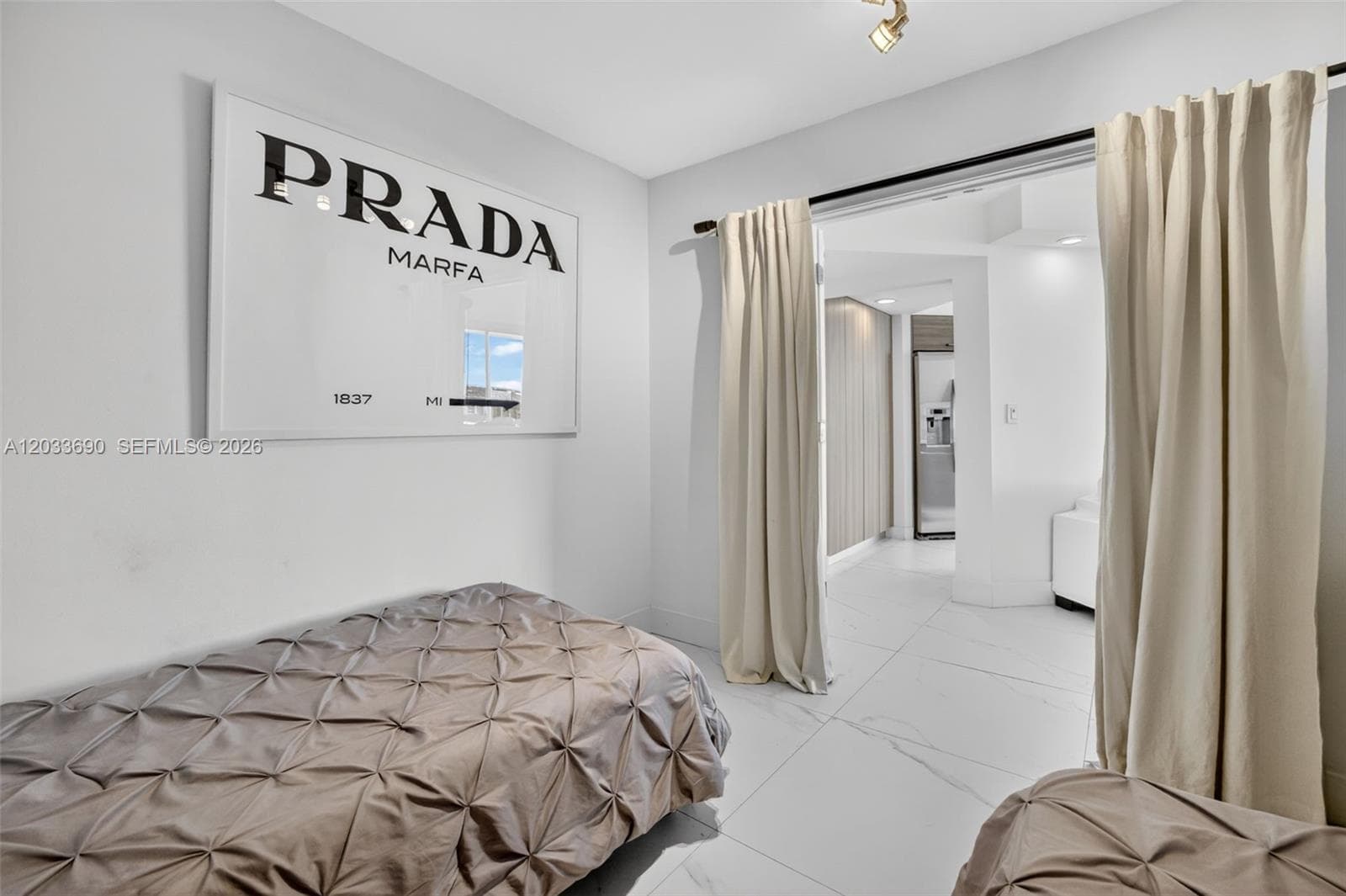 1000 Island Blvd # 1410, Aventura FL 33160 — 39
