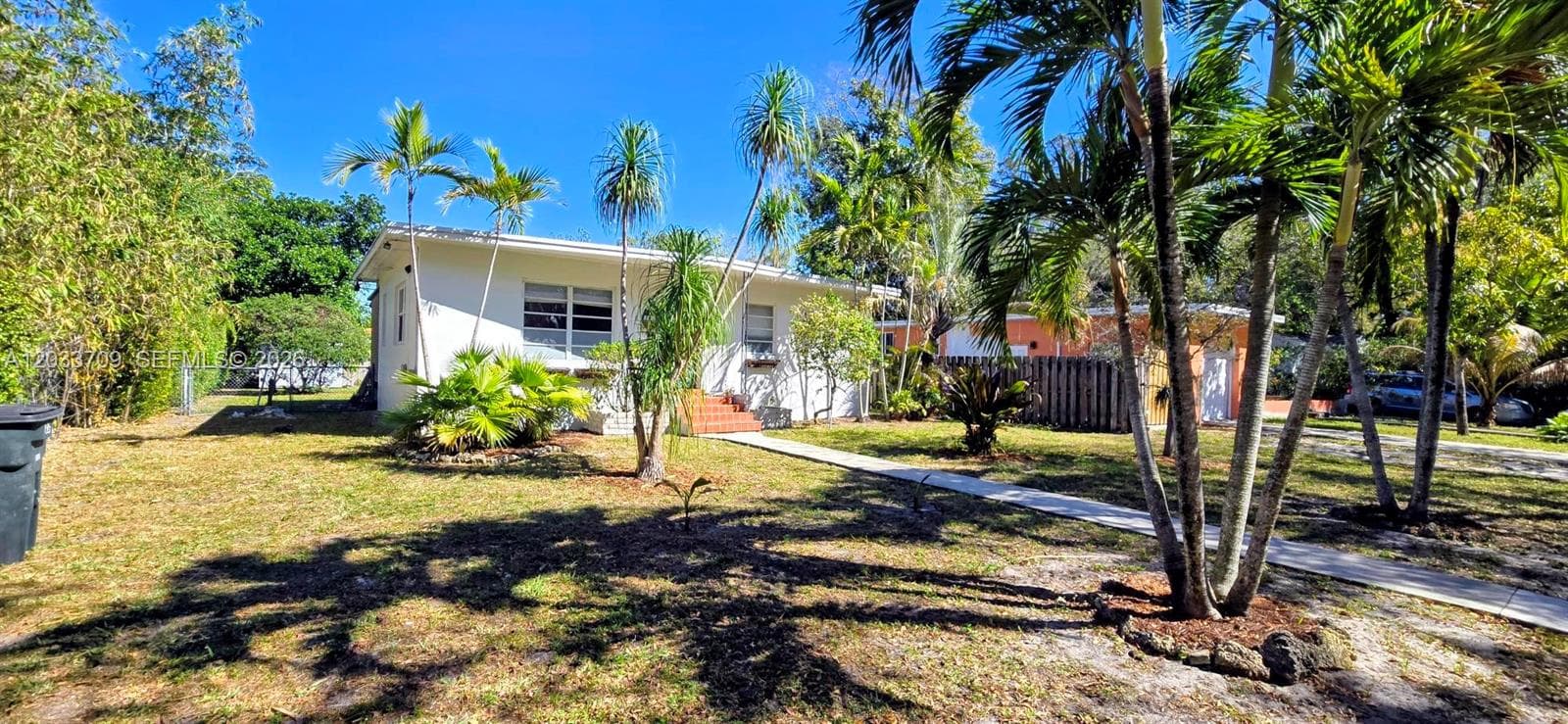 1135 NE 133 rd St, North Miami FL 33161 — 23