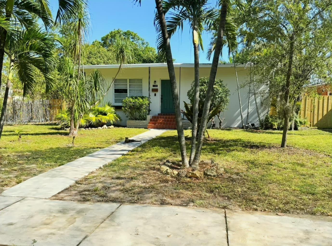 1135 NE 133 rd St, North Miami FL 33161 — 2