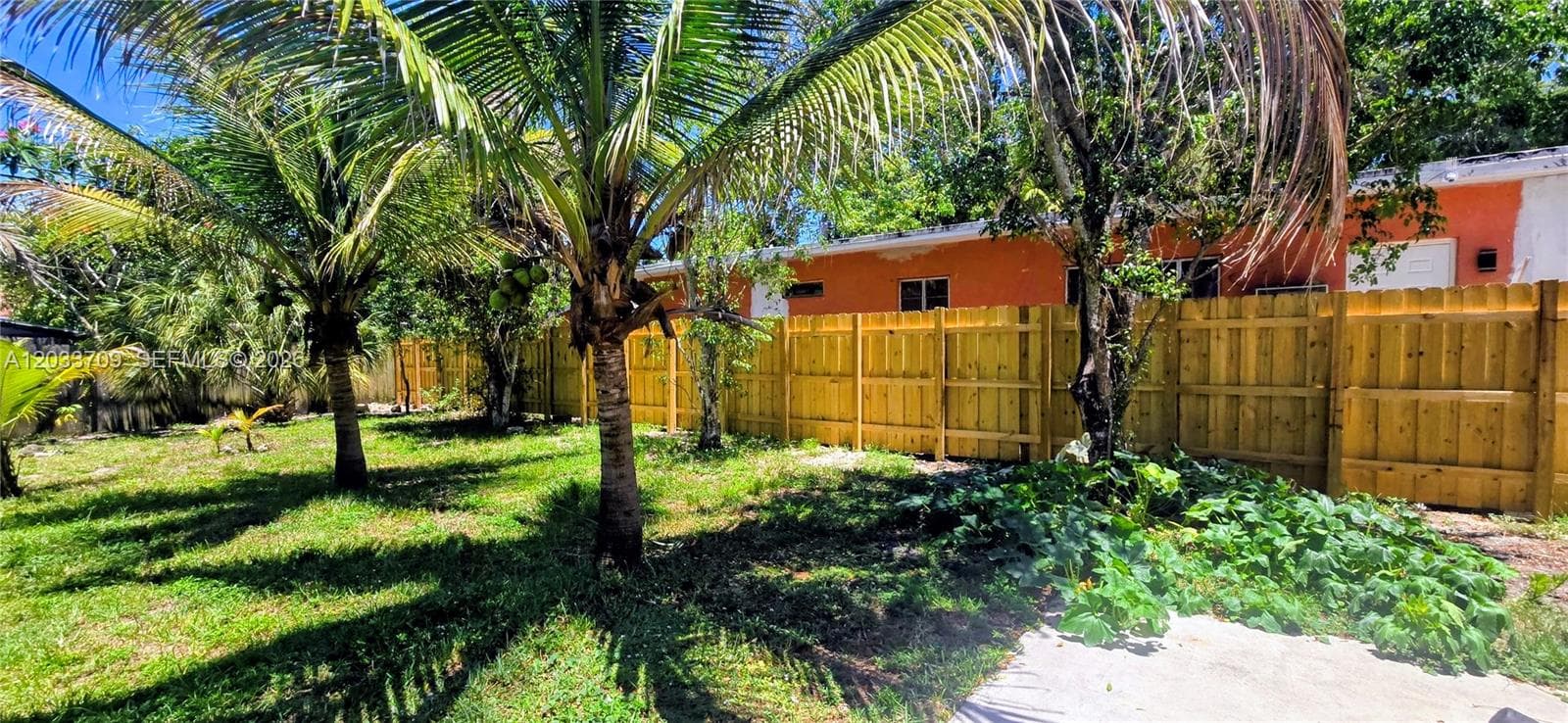 1135 NE 133 rd St, North Miami FL 33161 — 10