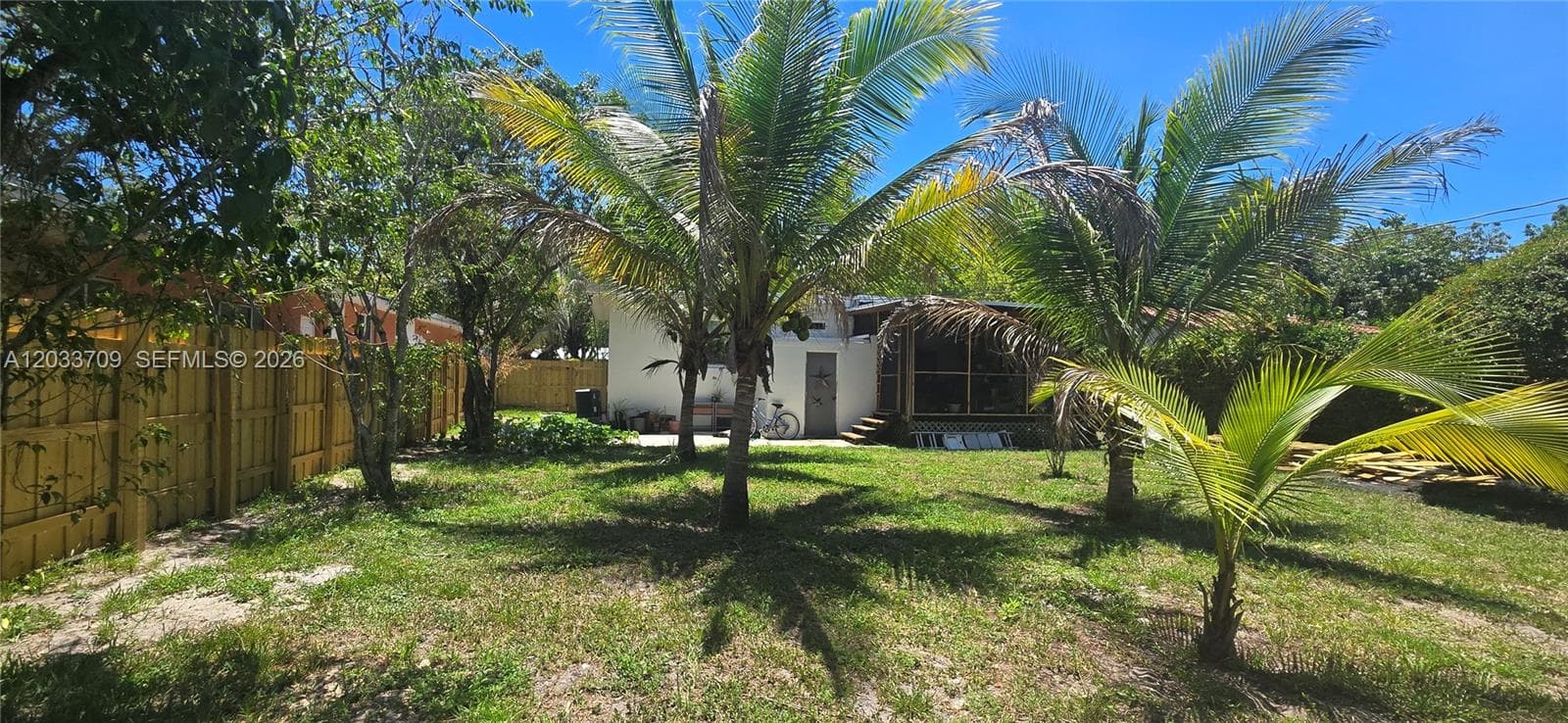 1135 NE 133 rd St, North Miami FL 33161 — 11