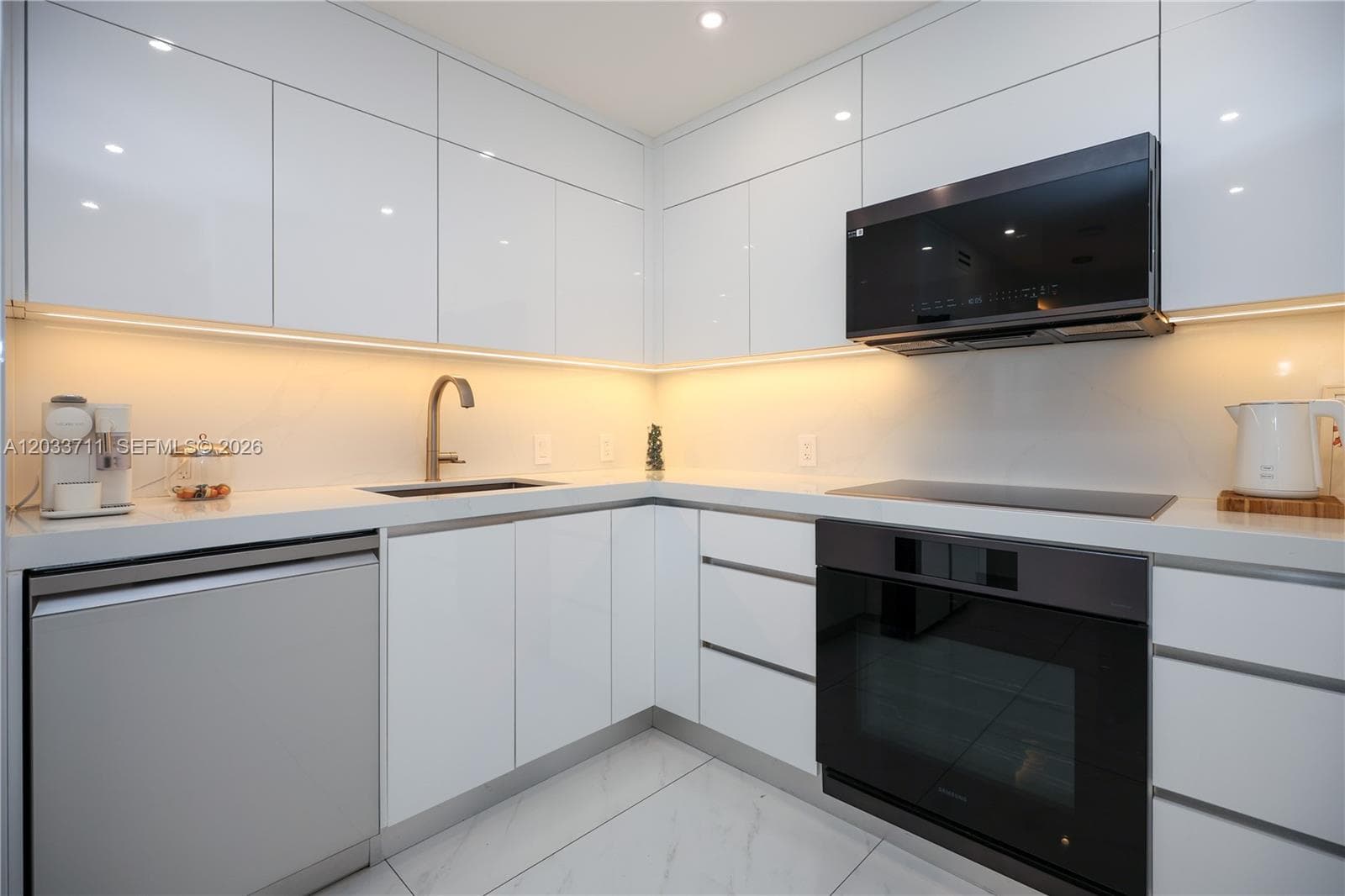 100 Bayview Dr # 527, Sunny Isles Beach FL 33160 — 22