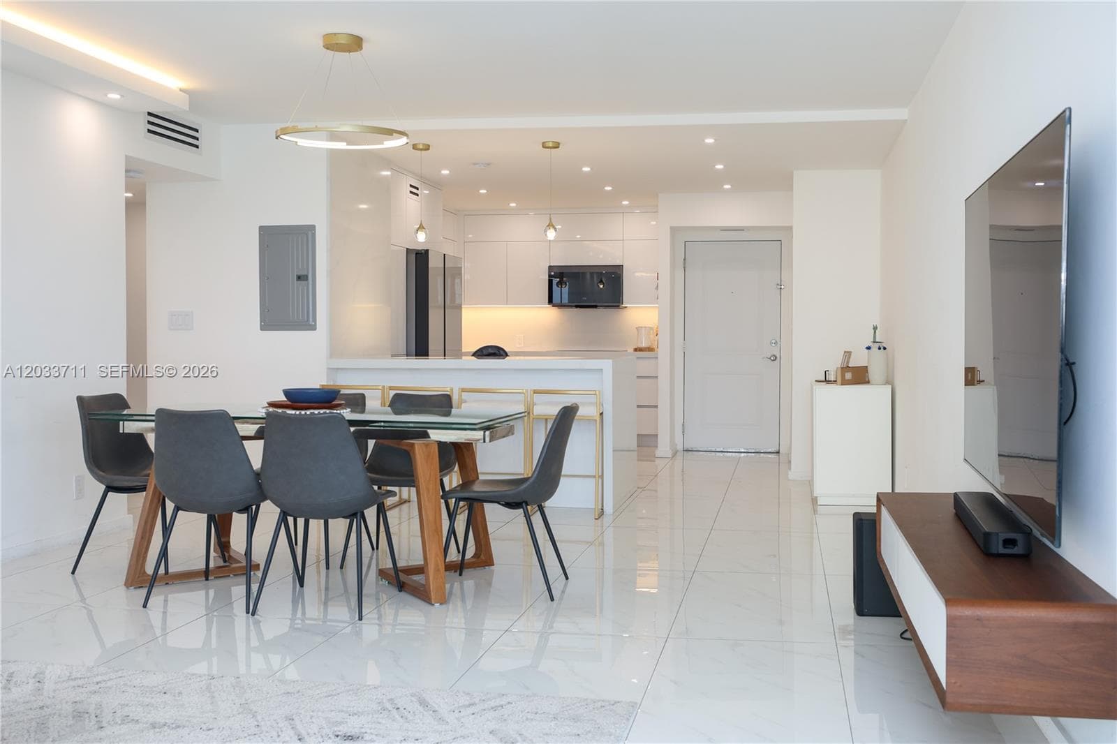 100 Bayview Dr # 527, Sunny Isles Beach FL 33160 — 32