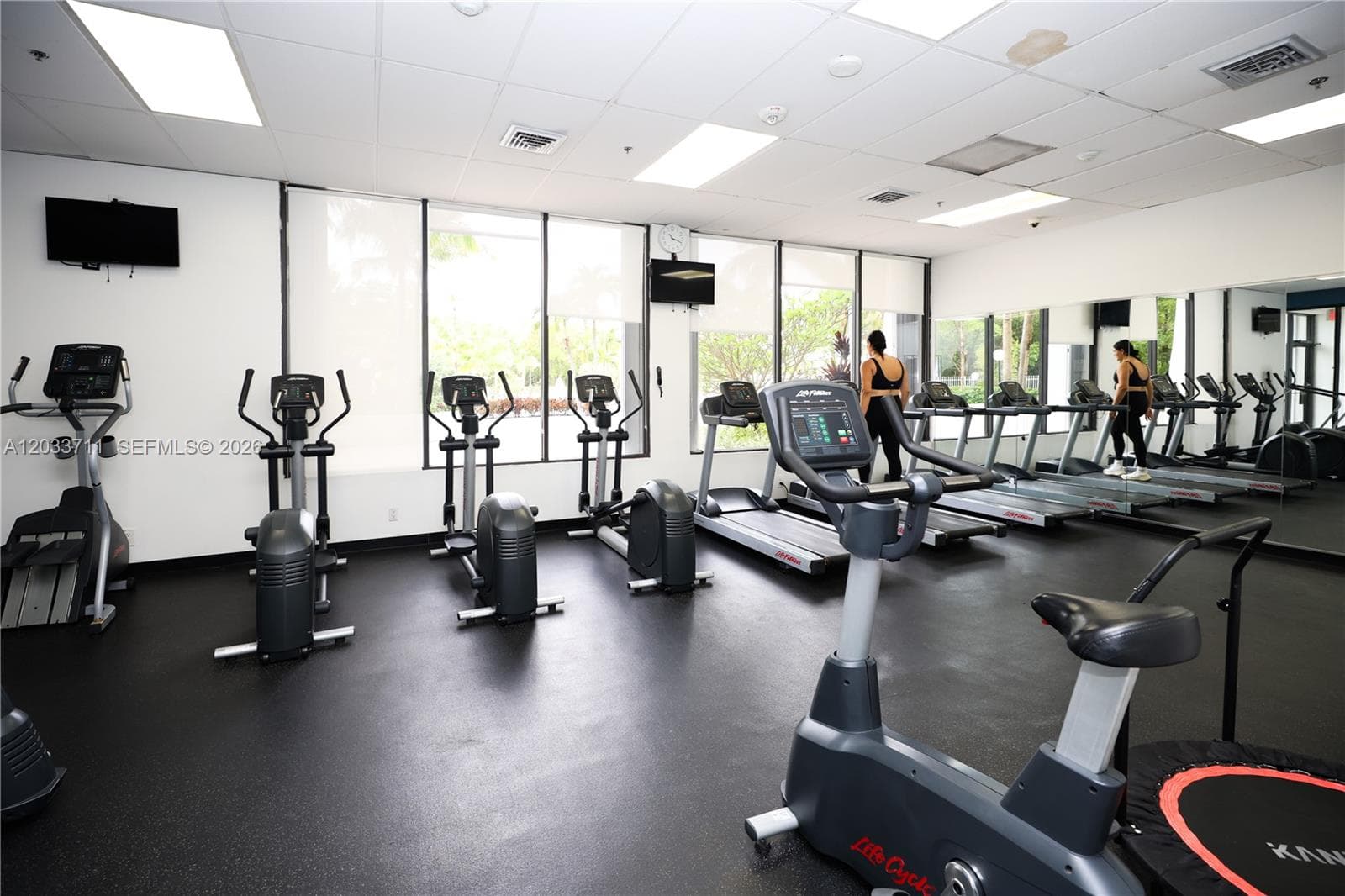 100 Bayview Dr # 527, Sunny Isles Beach FL 33160 — 69