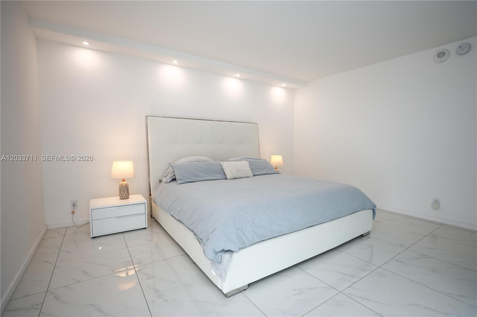 100 Bayview Dr # 527, Sunny Isles Beach FL 33160 — 61