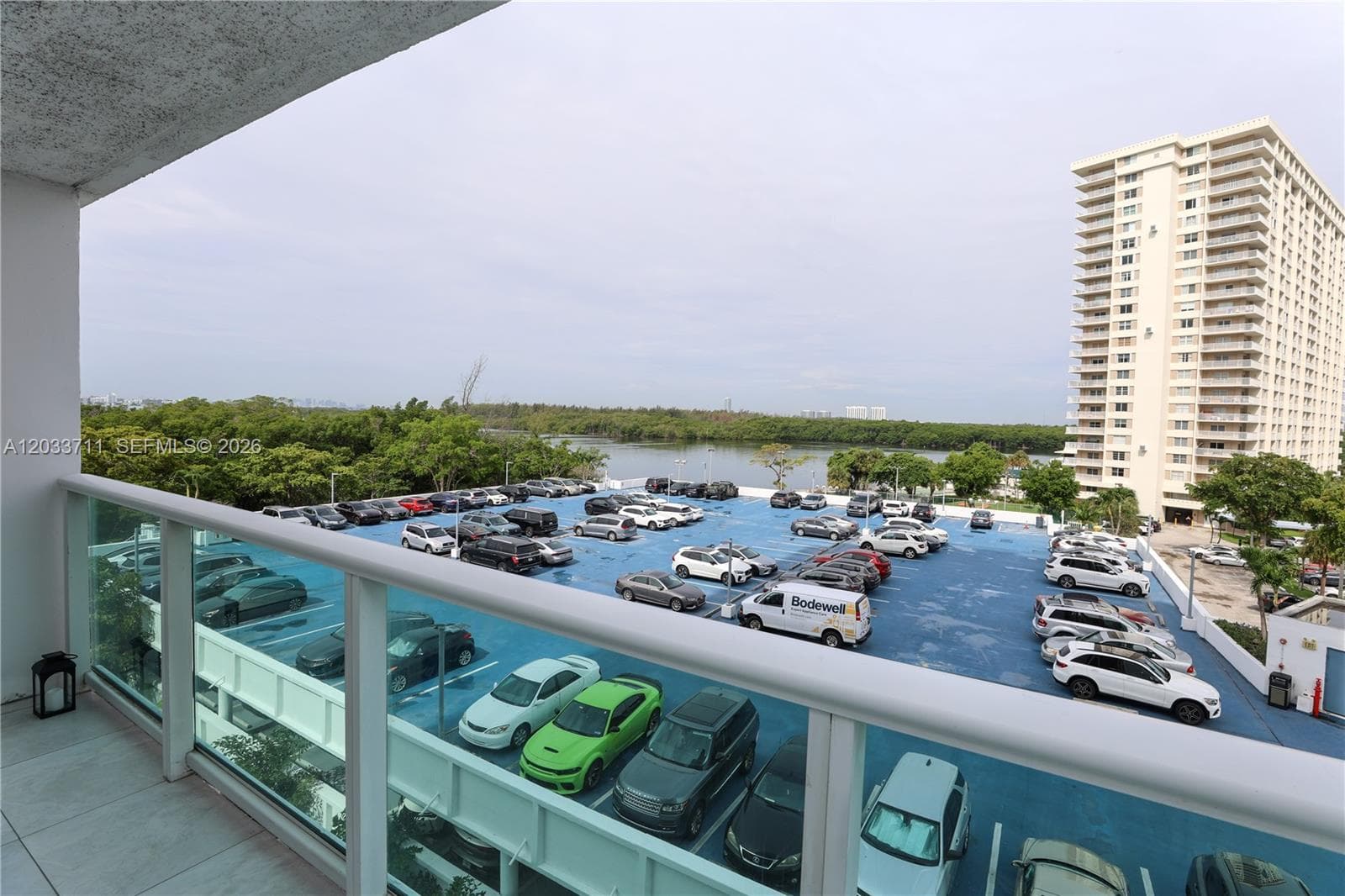 100 Bayview Dr # 527, Sunny Isles Beach FL 33160 — 38