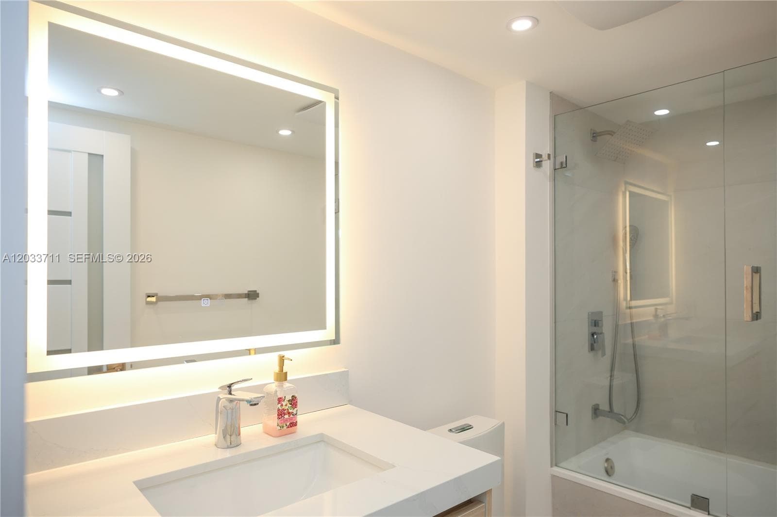 100 Bayview Dr # 527, Sunny Isles Beach FL 33160 — 45