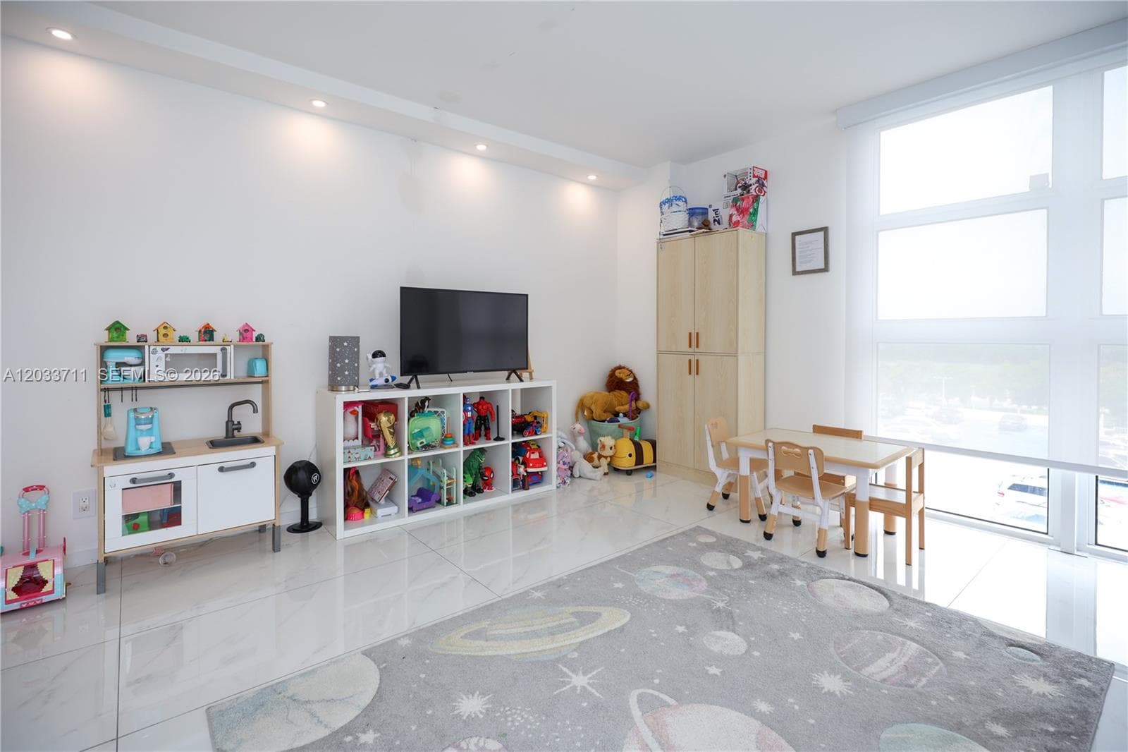 100 Bayview Dr # 527, Sunny Isles Beach FL 33160 — 50