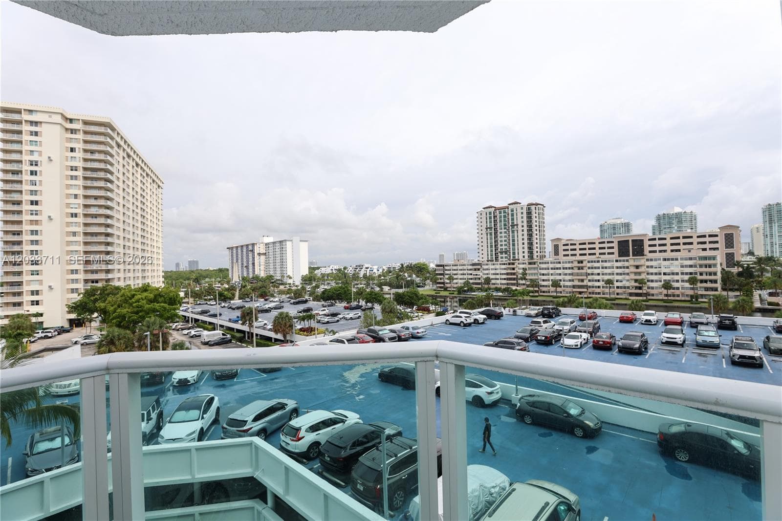 100 Bayview Dr # 527, Sunny Isles Beach FL 33160 — 60