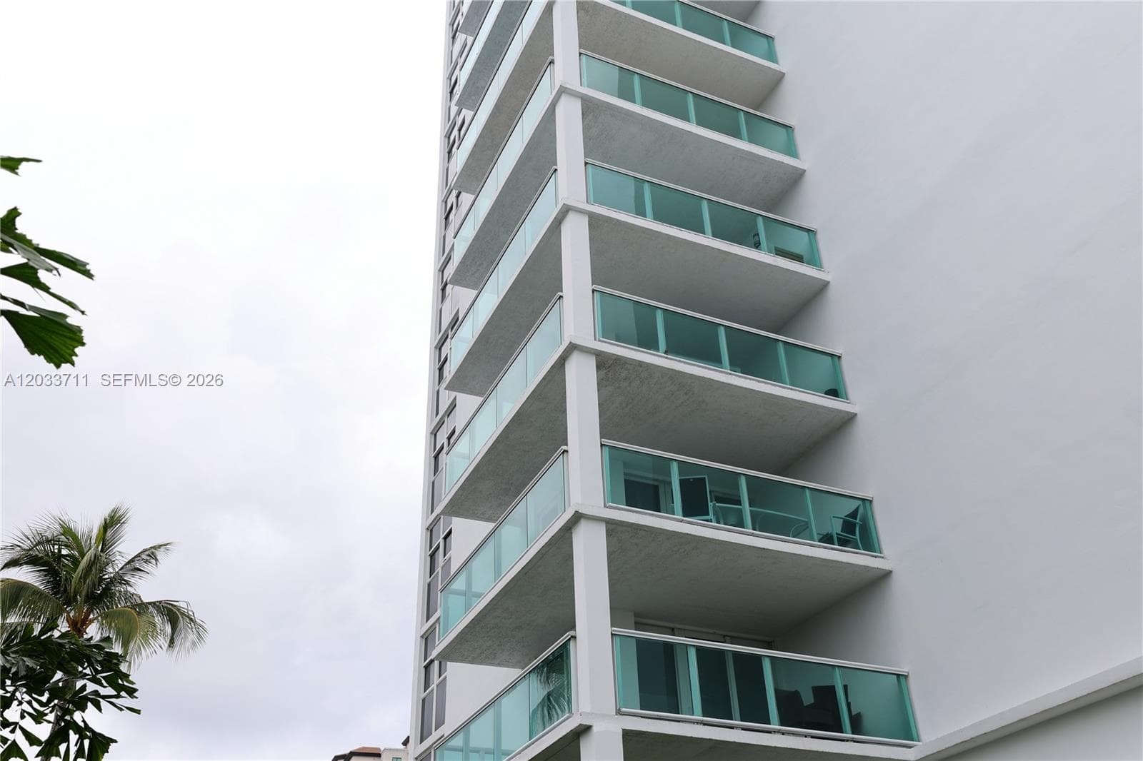 100 Bayview Dr # 527, Sunny Isles Beach FL 33160 — 93