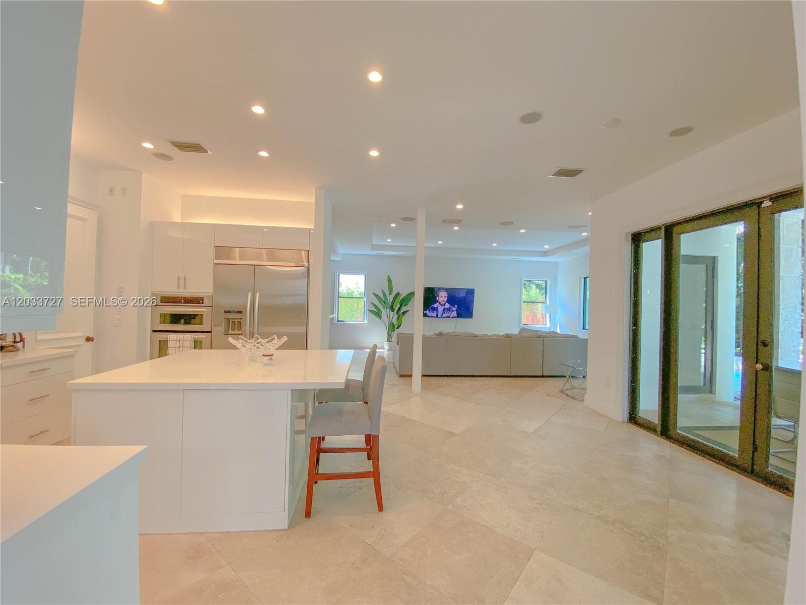 2561 Trapp Ave, Miami FL 33133 — 5