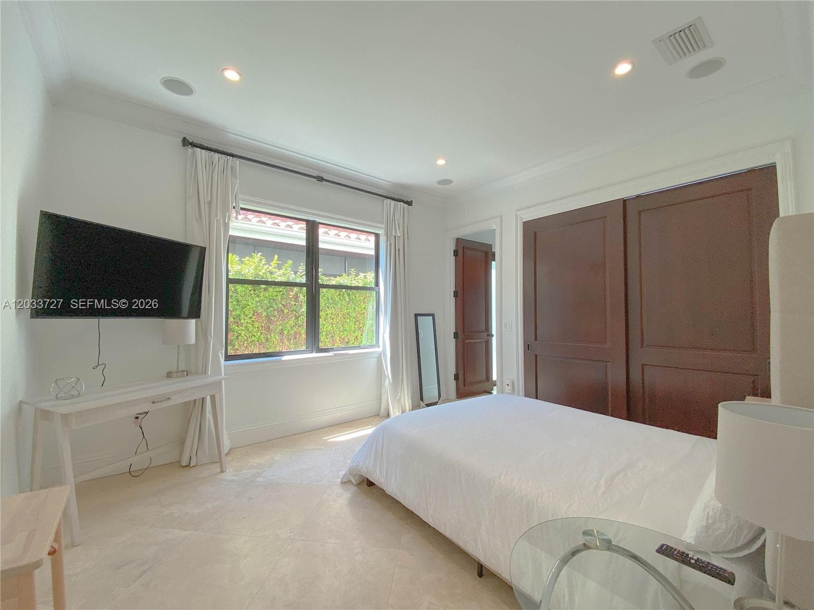 2561 Trapp Ave, Miami FL 33133 — 15