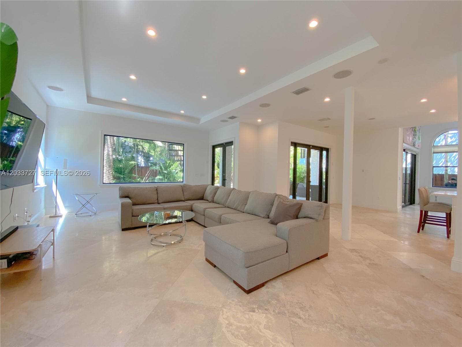 2561 Trapp Ave, Miami FL 33133 — 8