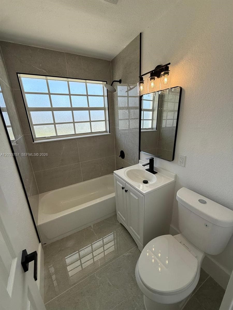 1749 NW 154th St, Miami Gardens FL 33054 — 23