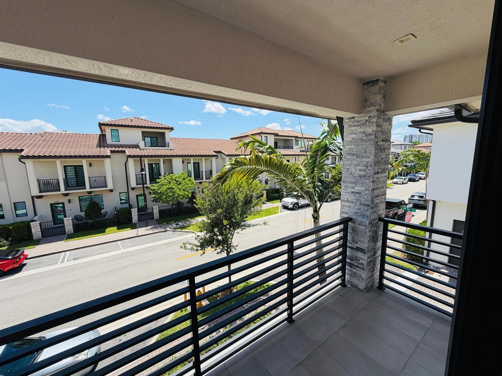 8288 NW 44th Terrace, Doral FL 33166 — 32