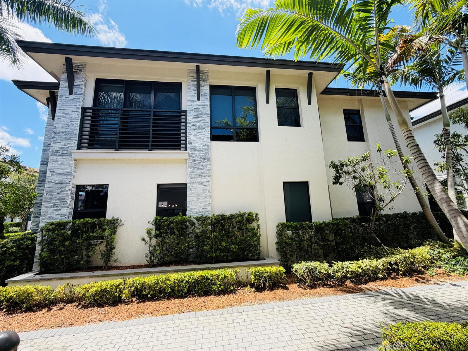 8288 NW 44th Terrace, Doral FL 33166 — 9
