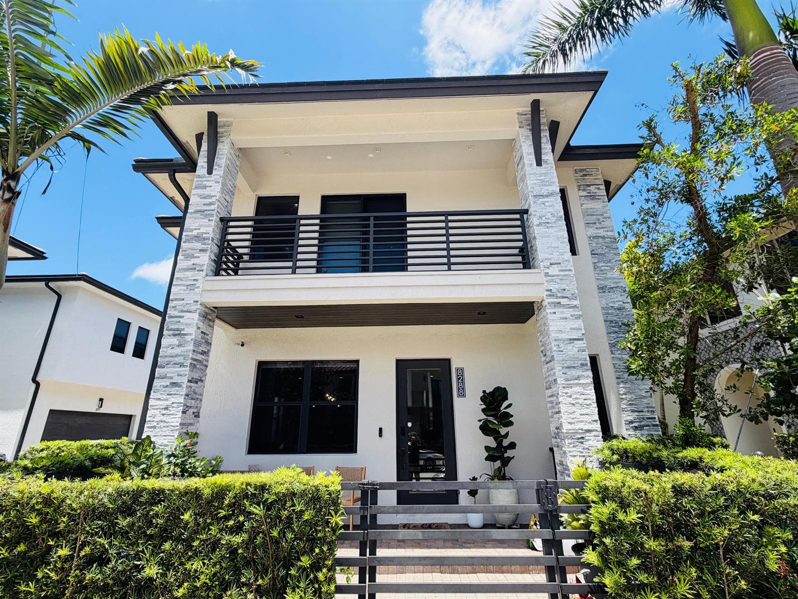 8288 NW 44th Terrace, Doral FL 33166 — 10