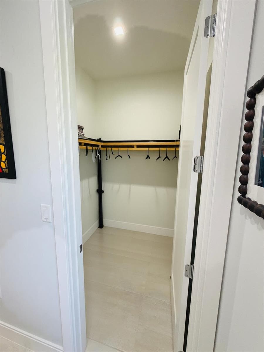 8288 NW 44th Terrace, Doral FL 33166 — 44