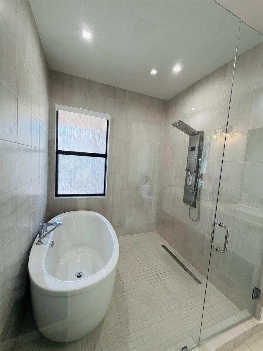 8288 NW 44th Terrace, Doral FL 33166 — 35