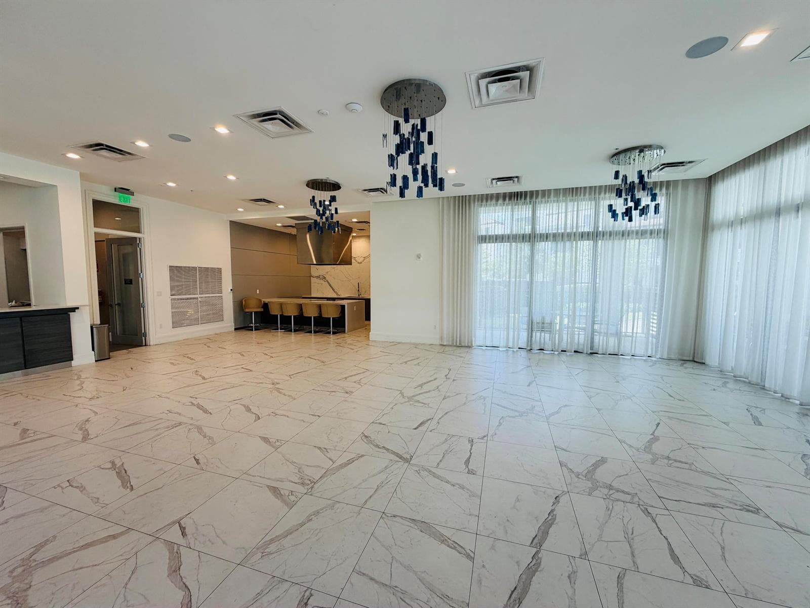 8288 NW 44th Terrace, Doral FL 33166 — 60
