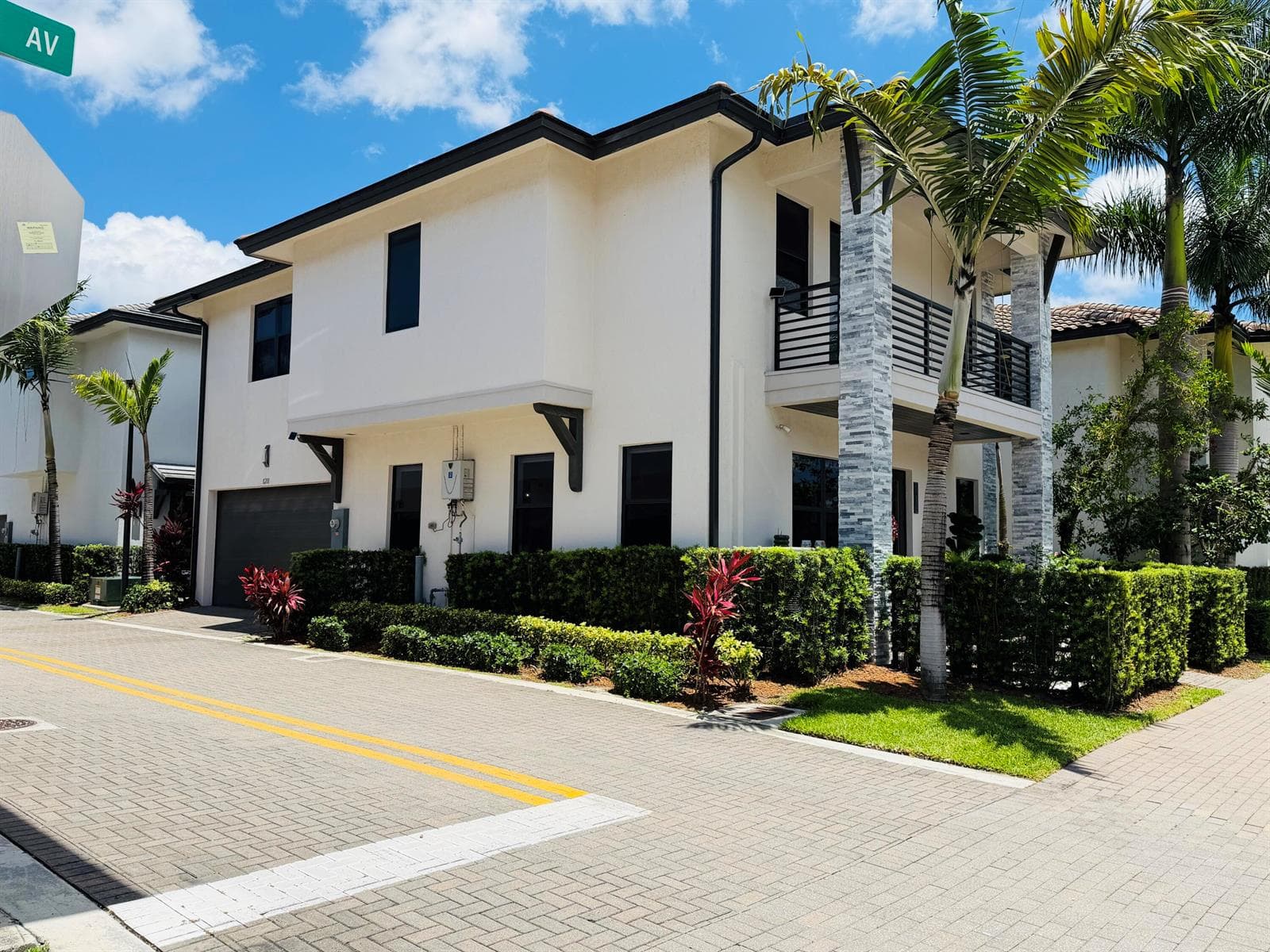 8288 NW 44th Terrace, Doral FL 33166 — 4